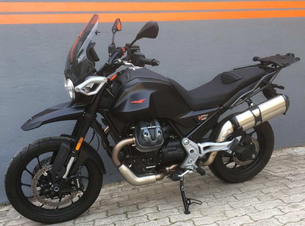 Moto Guzzi V85 Strada (2024) (2)