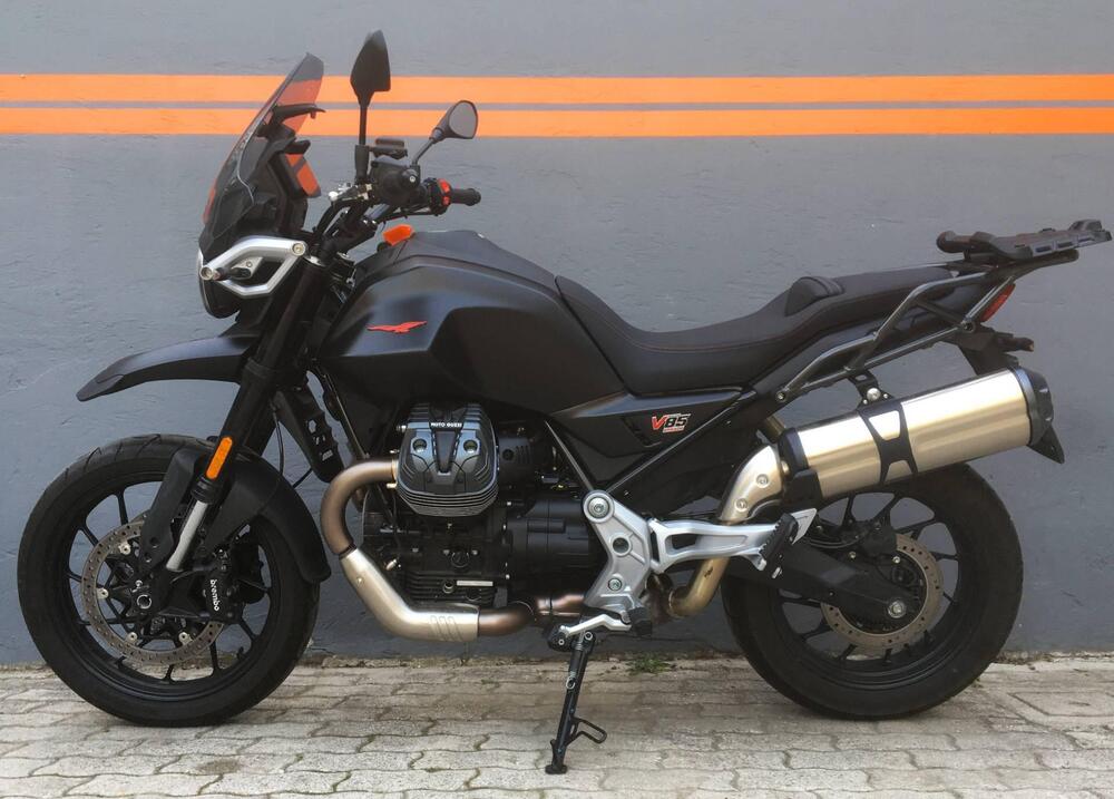 Moto Guzzi V85 Strada (2024) (4)