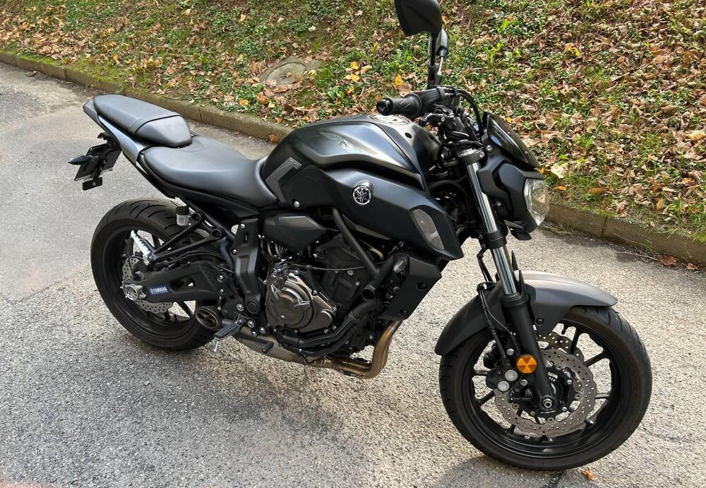 Yamaha MT-07 Pure (2023 - 24) (2)