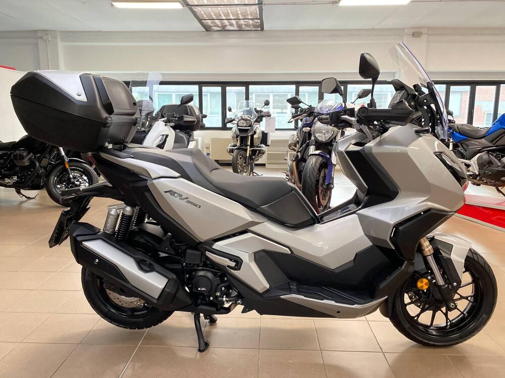 Honda ADV 350 (2022 - 24)