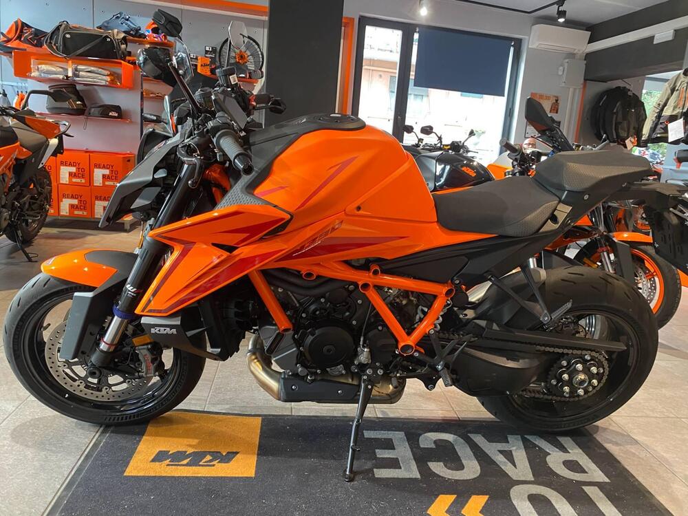 KTM 1390 Super Duke R EVO (2024)