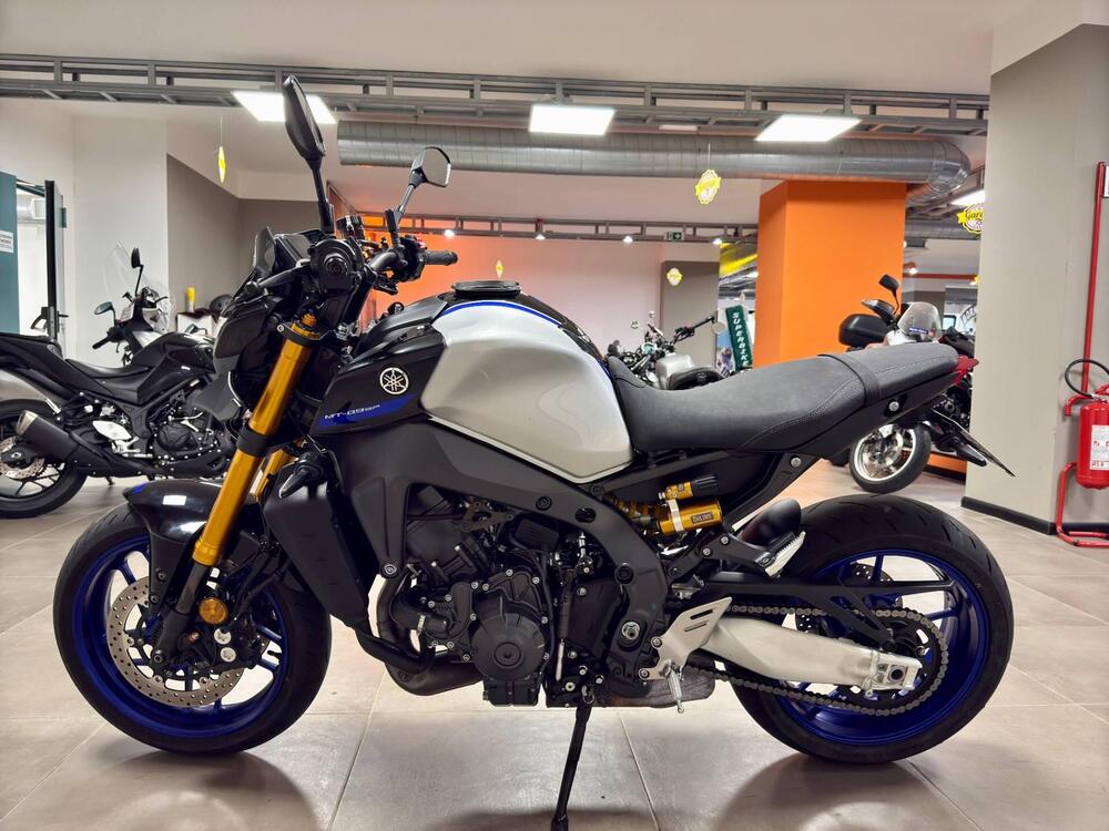 Yamaha MT-09 SP (2021 - 23) (4)