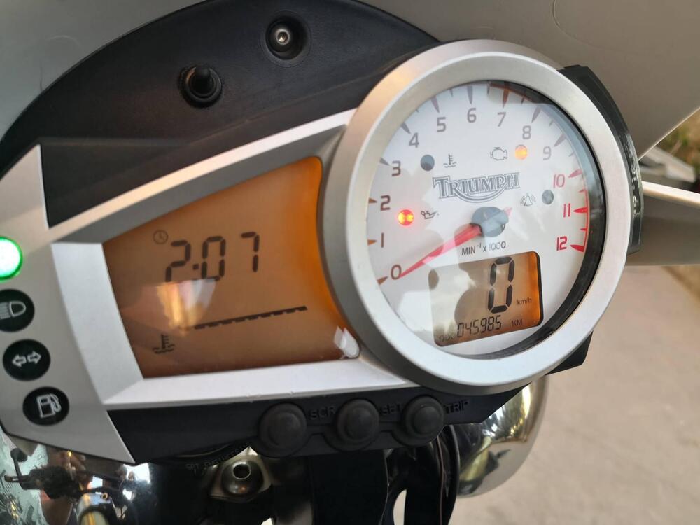 Triumph Speed Triple 1050 (2005 - 11) (5)