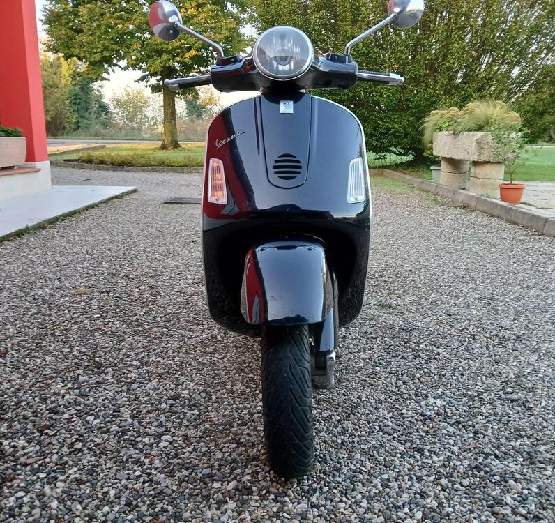 Vespa Granturismo 200 L (3)