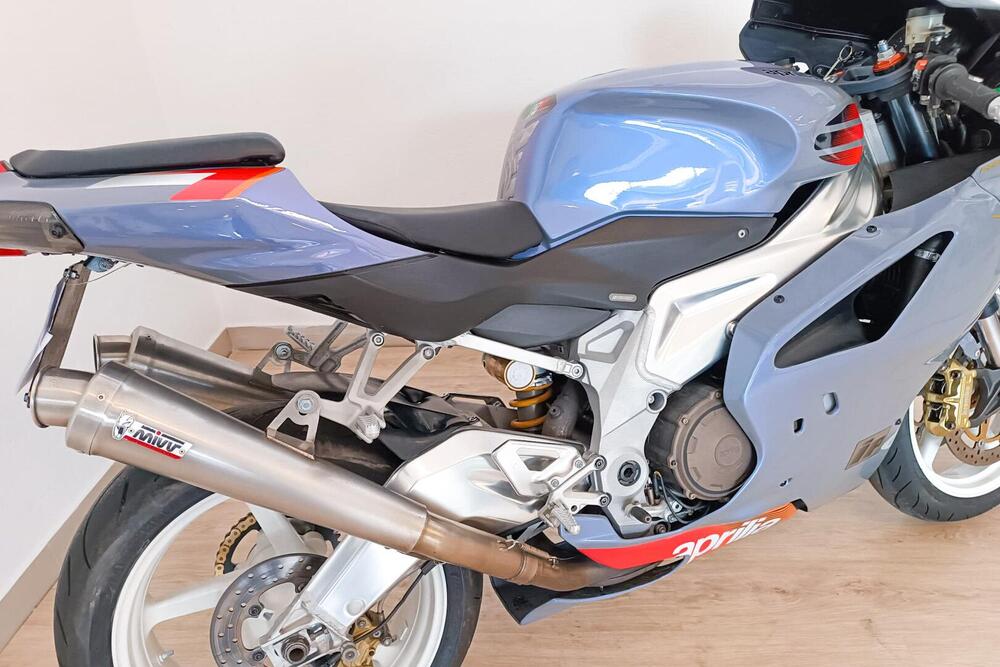 Aprilia RSV 1000 R (2000 -  01) (4)