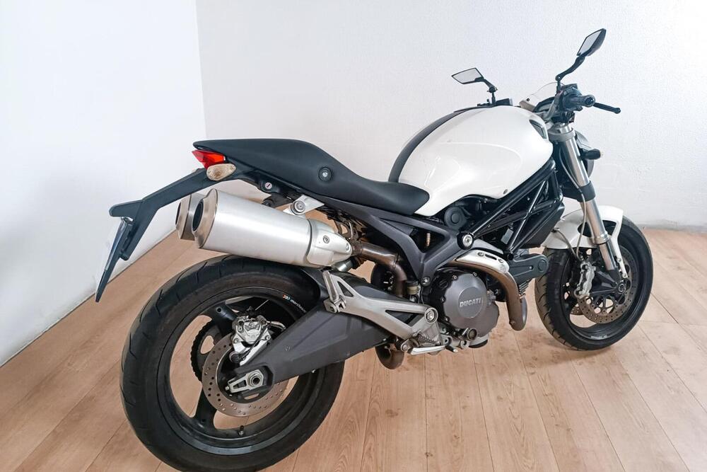 Ducati Monster 696 (2008 - 13) (3)