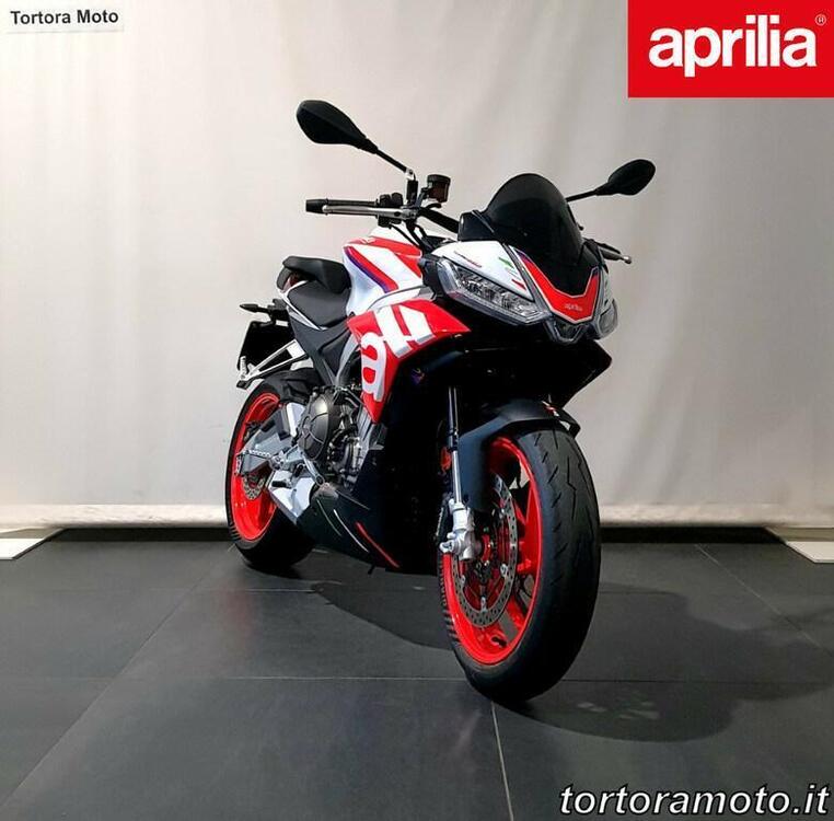 Aprilia Tuono 660 Factory (2022 - 24) (4)