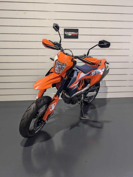 KTM 690 SMC R (2023 - 24) (2)