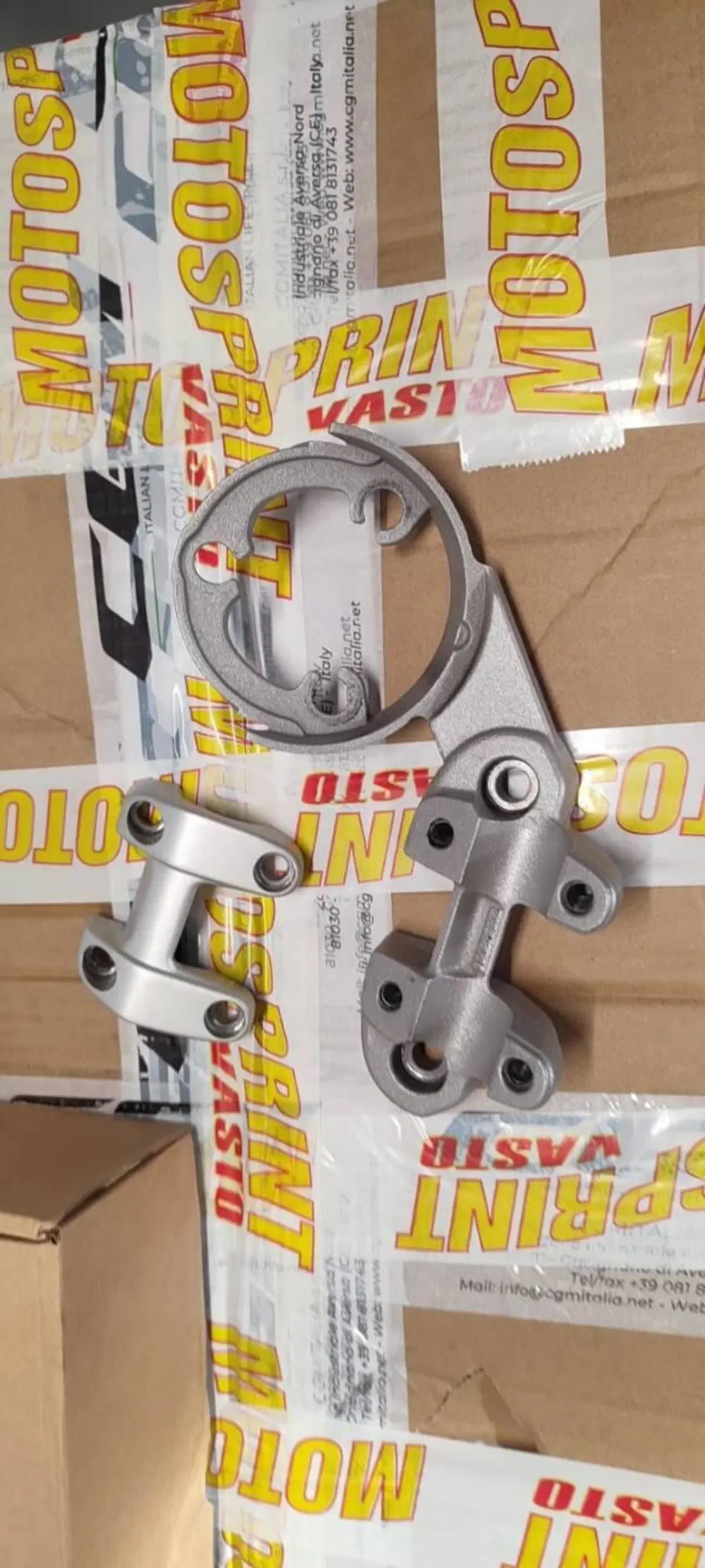 Manubrio ducati scrambler + attacco piastra (2)