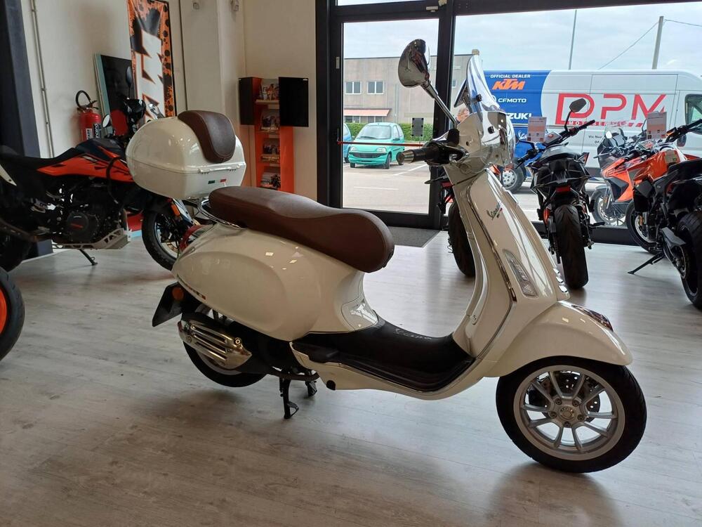 Vespa Primavera 125 3V ie ABS (2018 - 19) (4)