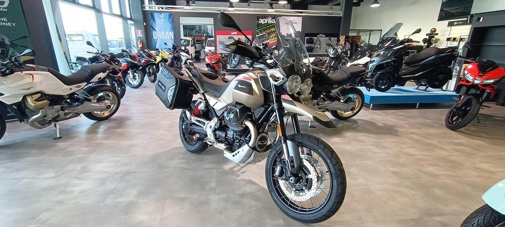 Moto Guzzi V85 TT Travel (2024) (2)