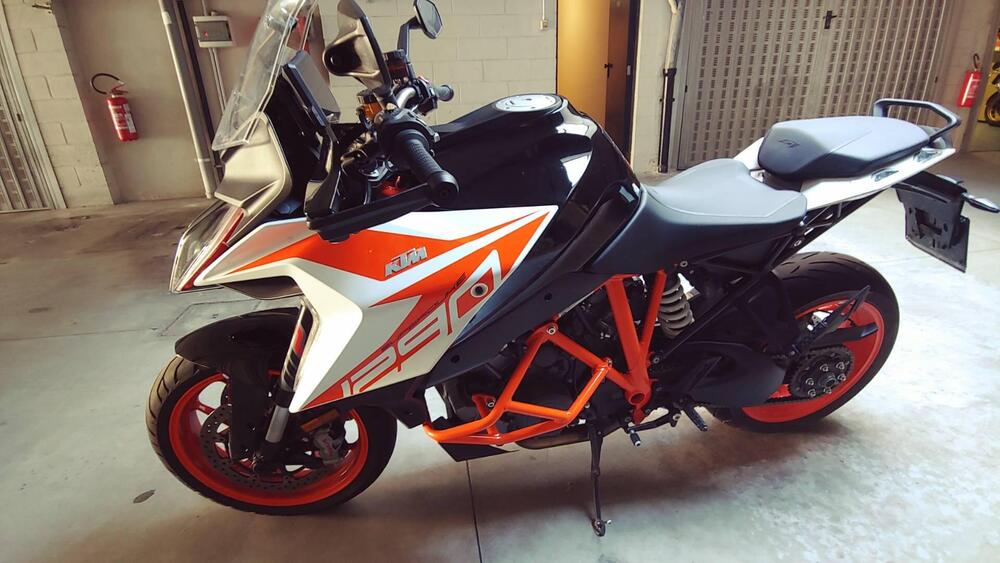 KTM 1290 Super Duke GT (2019 - 20) (2)