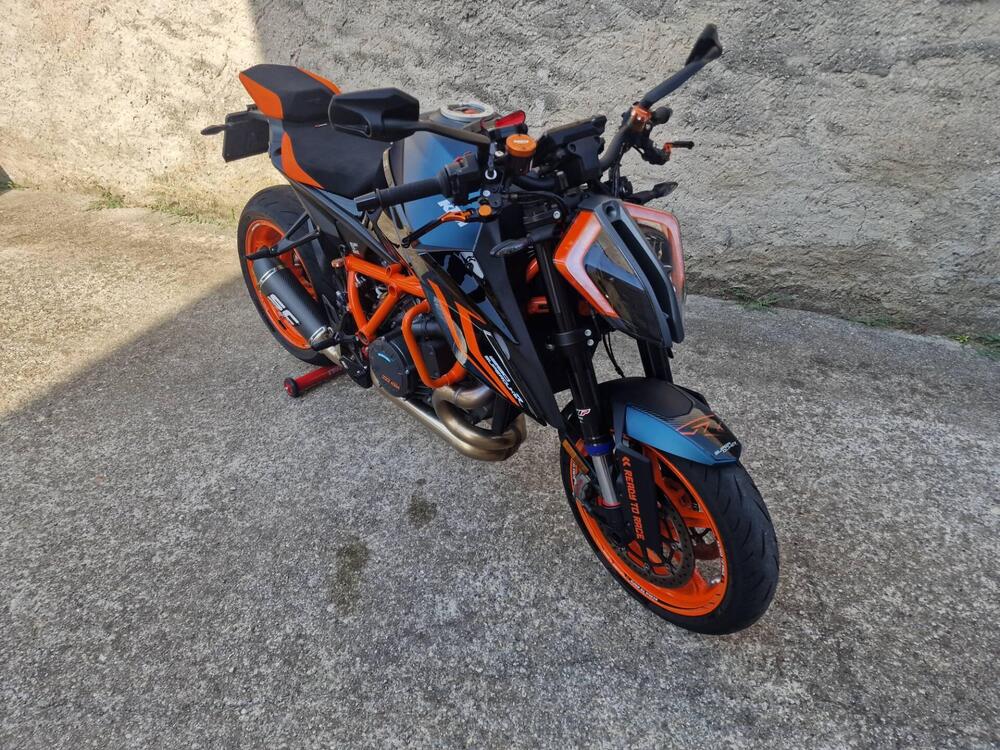 KTM 1290 Super Duke R Evo (2022 - 23) (2)