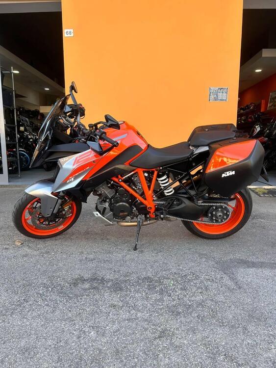 KTM 1290 Super Duke GT ABS (2016 - 18) (2)