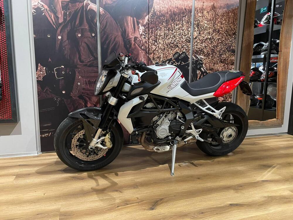 MV Agusta Brutale 800 (2012 - 15) (2)