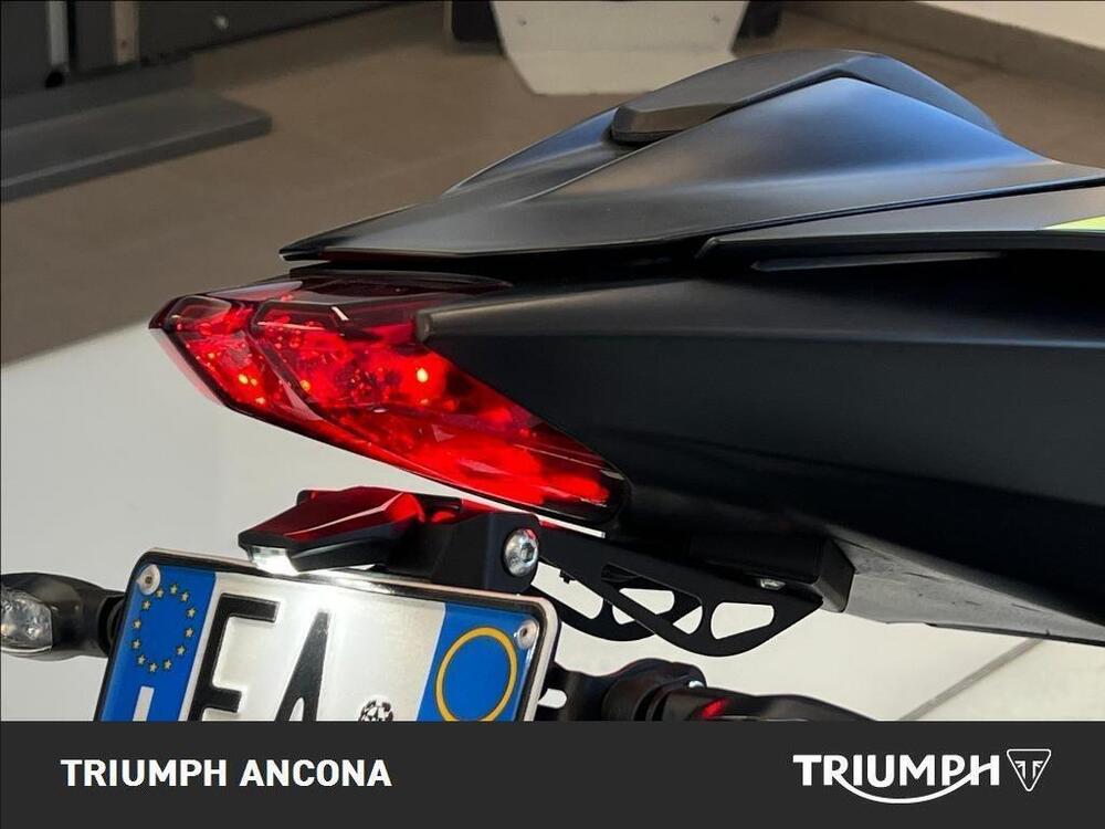 Triumph Street Triple RS (2020 - 22) (4)