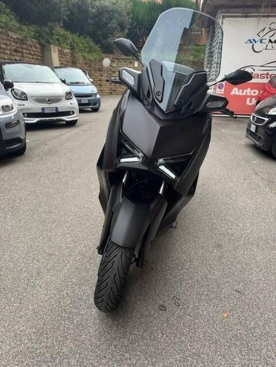 Yamaha X-Max 300 Tech Max (2021 - 24) (2)