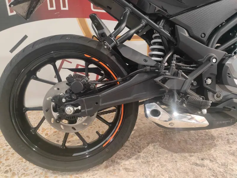 CFMOTO 300NK (2021 - 26) (7)