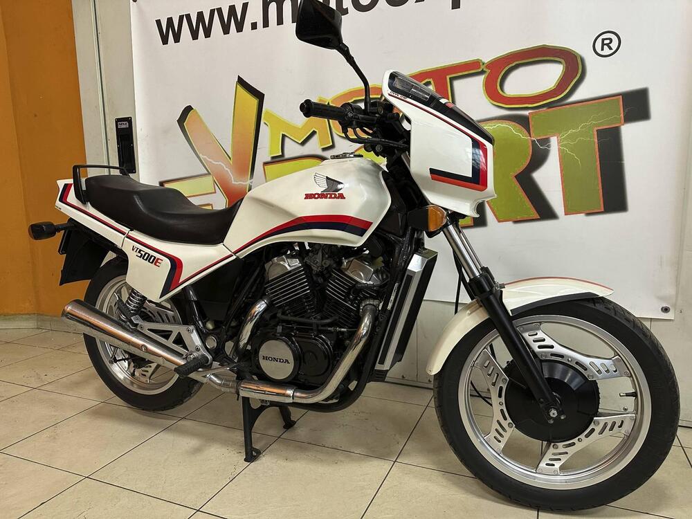 Honda VT 500 E (1985 - 86) (2)