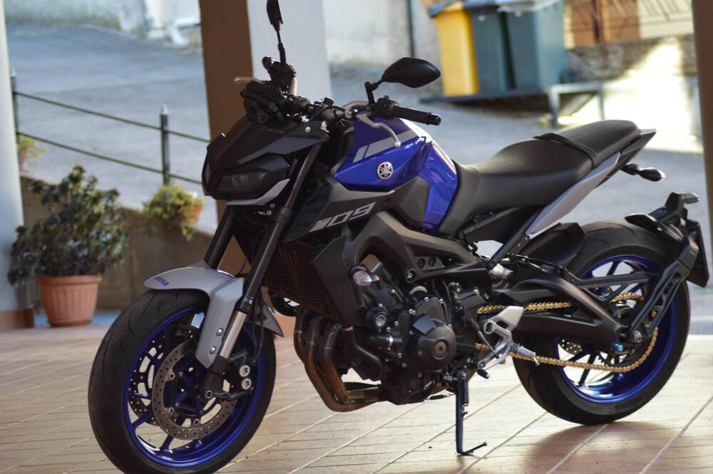 Yamaha MT-09 (2017 - 20) (4)