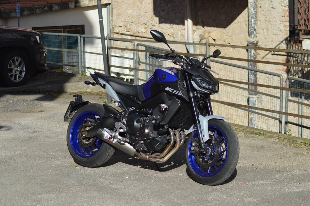 Yamaha MT-09 (2017 - 20) (2)