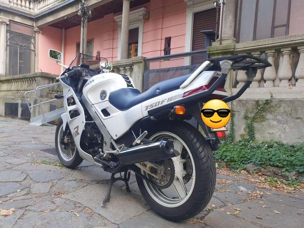 Honda VFR 750 RC (4)