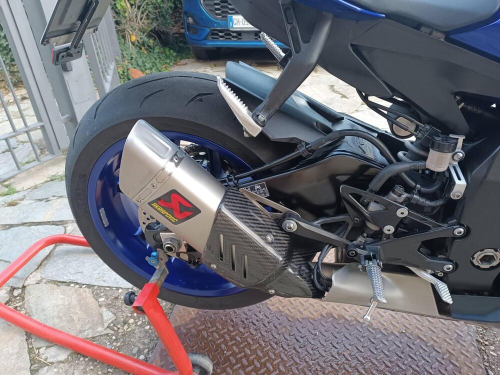 Yamaha YZF R1 (2020 - 24) (4)