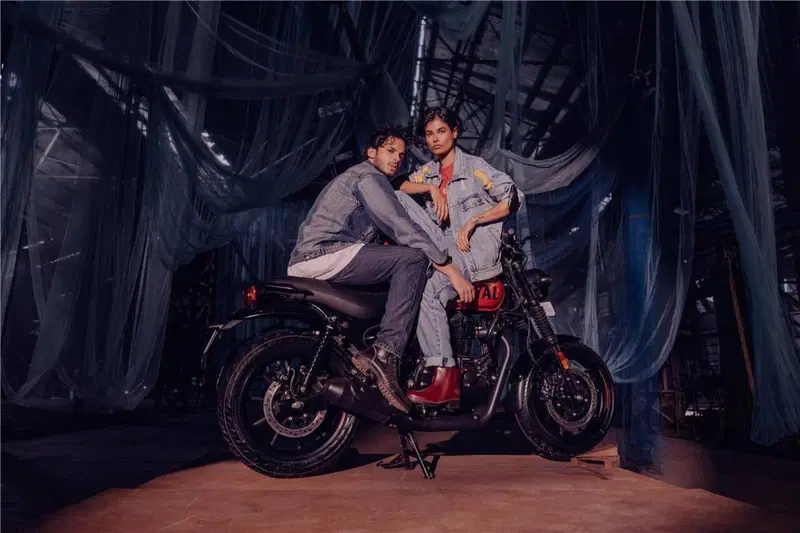 Royal Enfield HNTR 350 (2022 - 26) (3)