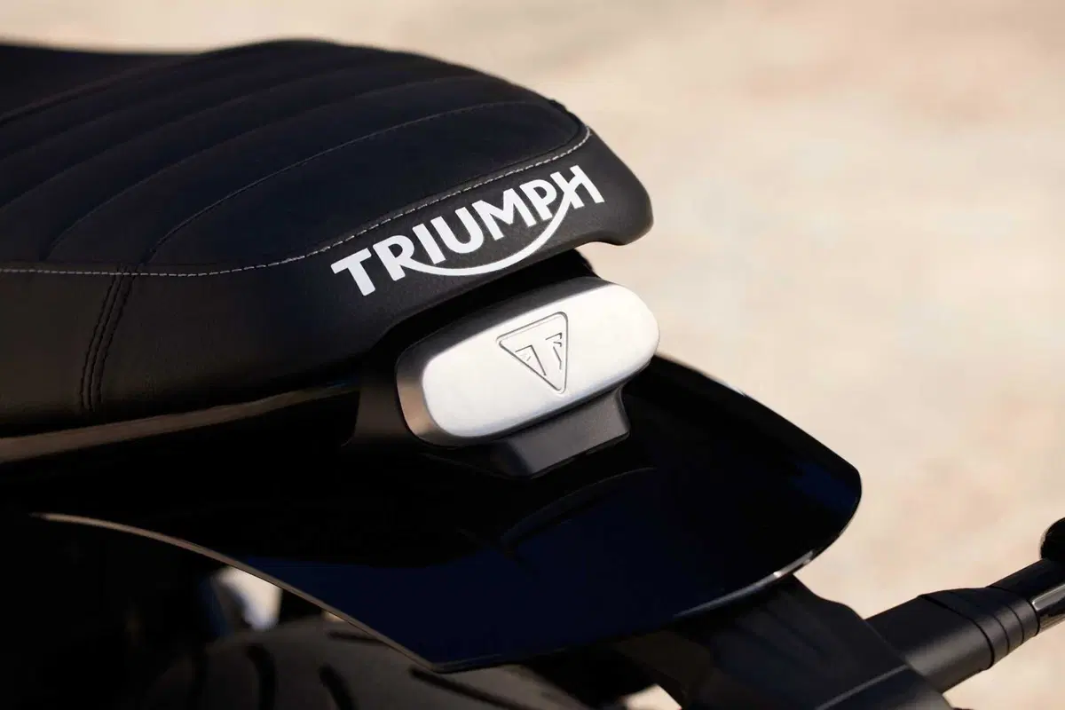 Triumph Speed Twin 900: ecco come cambia per il 2025