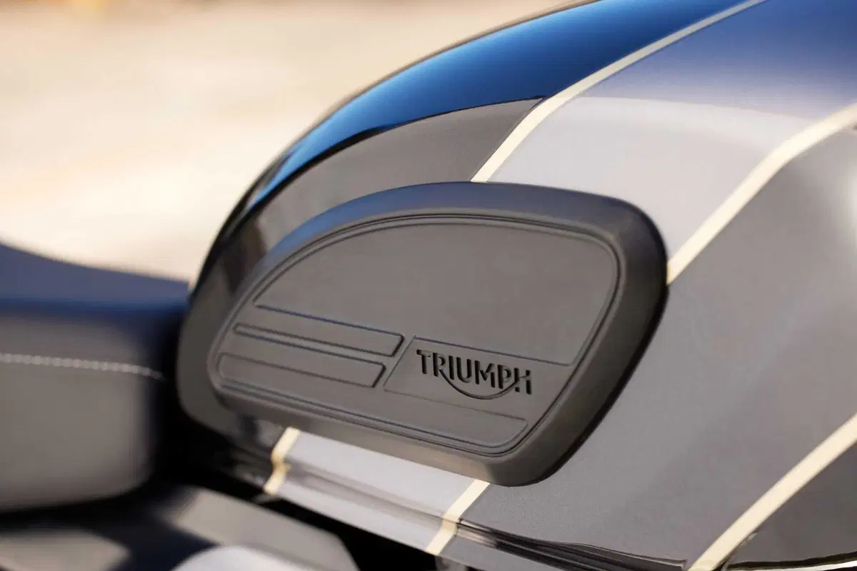 Triumph Speed Twin 900: ecco come cambia per il 2025 (3)