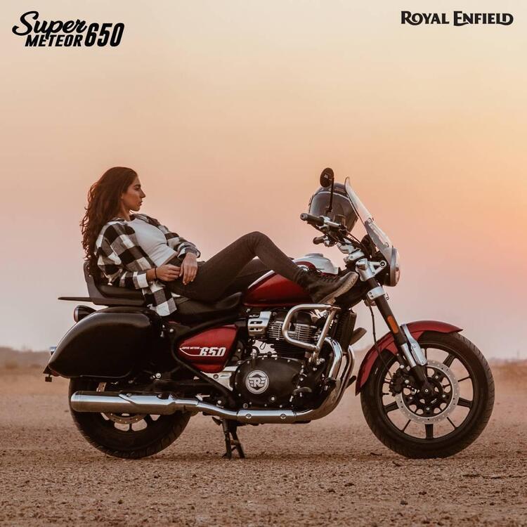 Royal Enfield Super Meteor 650 (2023 - 24) (2)