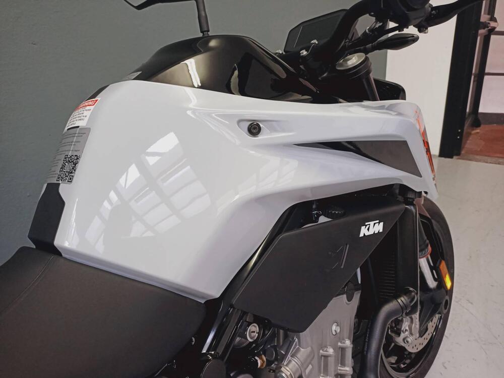 KTM 790 Duke L (2023 - 24) (4)