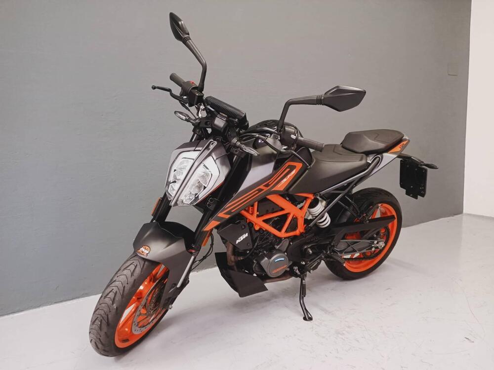 KTM 125 Duke (2021 - 23) (3)