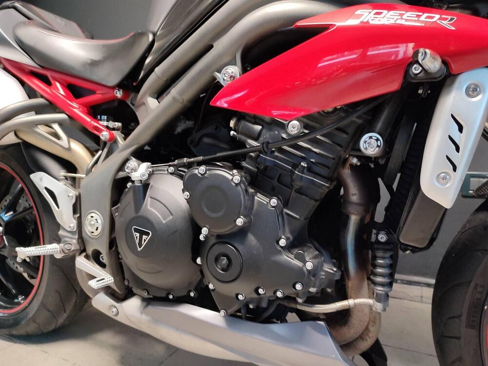 Triumph Speed Triple 1050 R ABS (2016 - 17) (4)