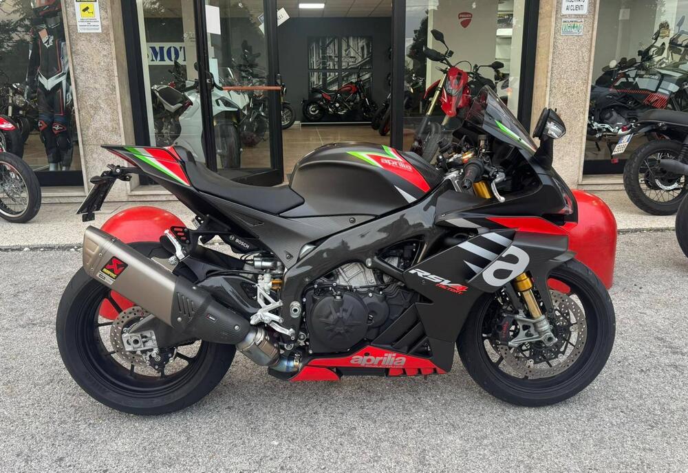 Aprilia RSV4 1100 Factory (2020)