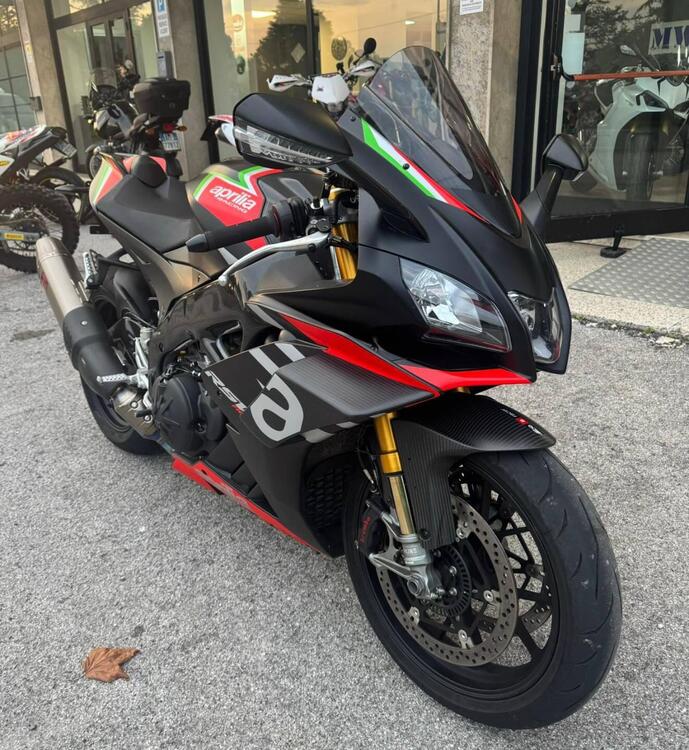 Aprilia RSV4 1100 Factory (2020) (3)