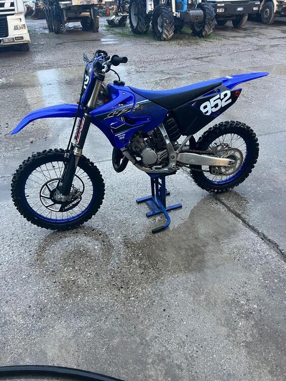 Yamaha YZ 125 (2022) (2)