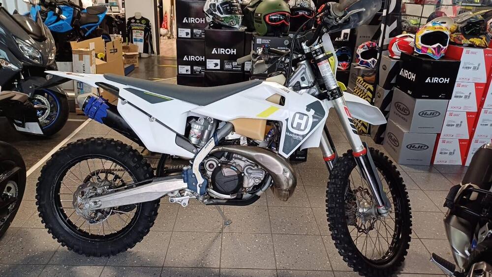 Husqvarna TE 300i (2022)