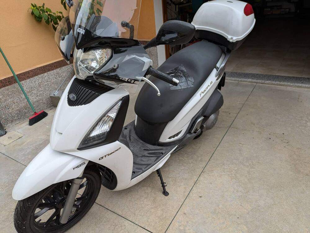 Kymco People 300i GT ABS (2010 - 17) (2)