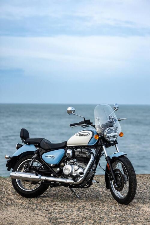 Royal Enfield Meteor 350 Aurora (2024) (4)