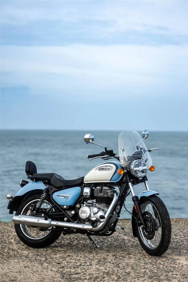 Royal Enfield Meteor 350 Aurora (2024 - 26) (4)