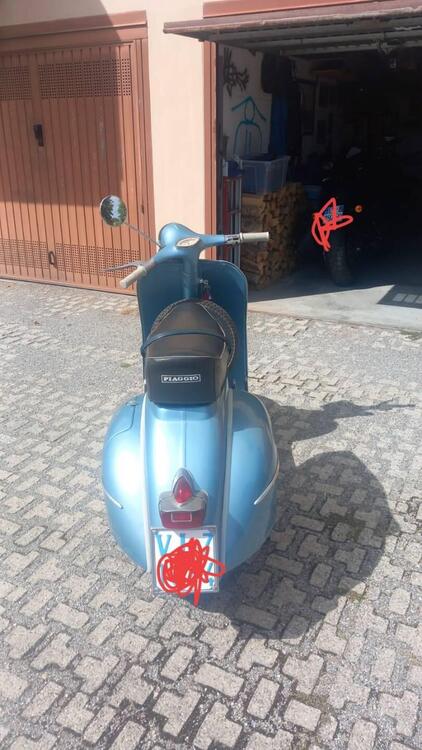 Piaggio Vespa 150 VBB (2)