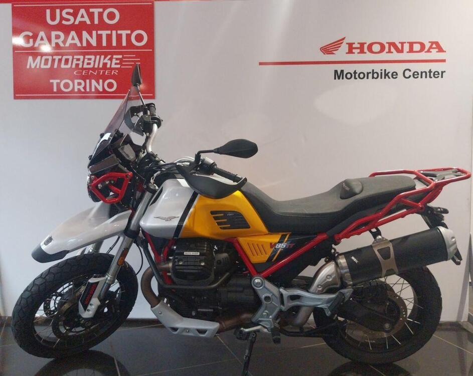 Moto Guzzi V85 TT (2021 - 23) (2)