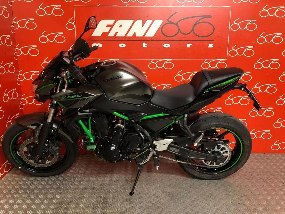 Kawasaki Z 650 (2021 - 25) (2)