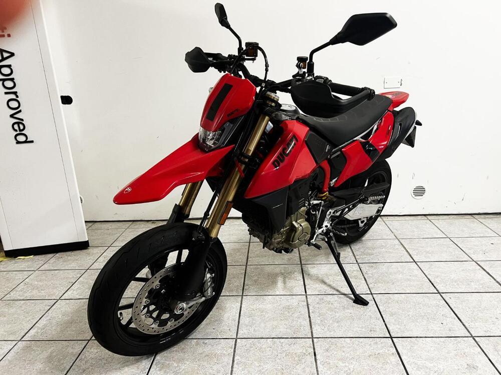 Ducati Hypermotard 698 Mono (2024) (2)