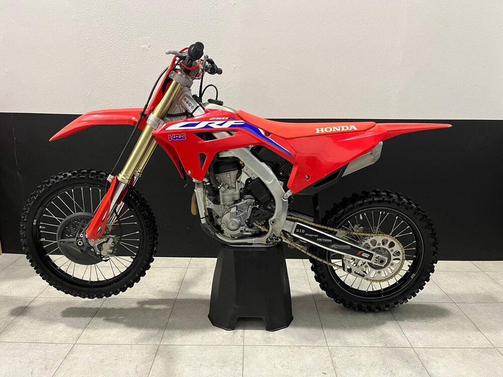 Honda CRF 250 R (2022) (2)