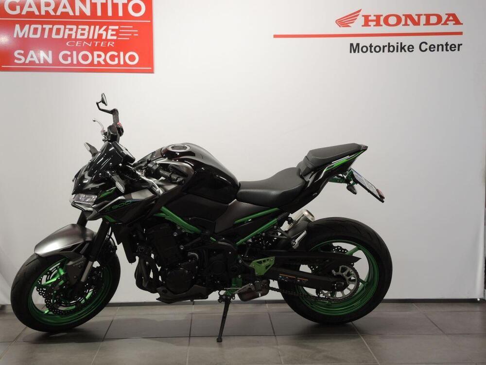 Kawasaki Z 900 (2021 - 24) (2)