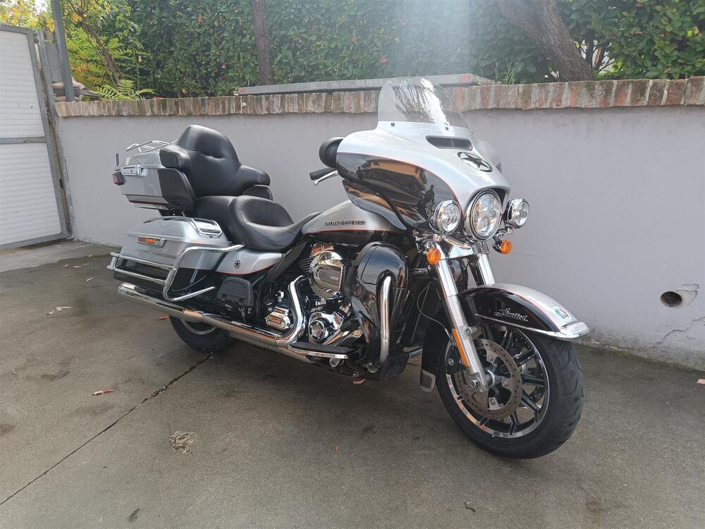 Harley-Davidson 1690 Electra Glide Ultra Limited (2016) - FLHTK (4)