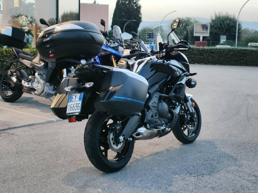 Kawasaki Versys 650 Grand Tourer (2021) (2)