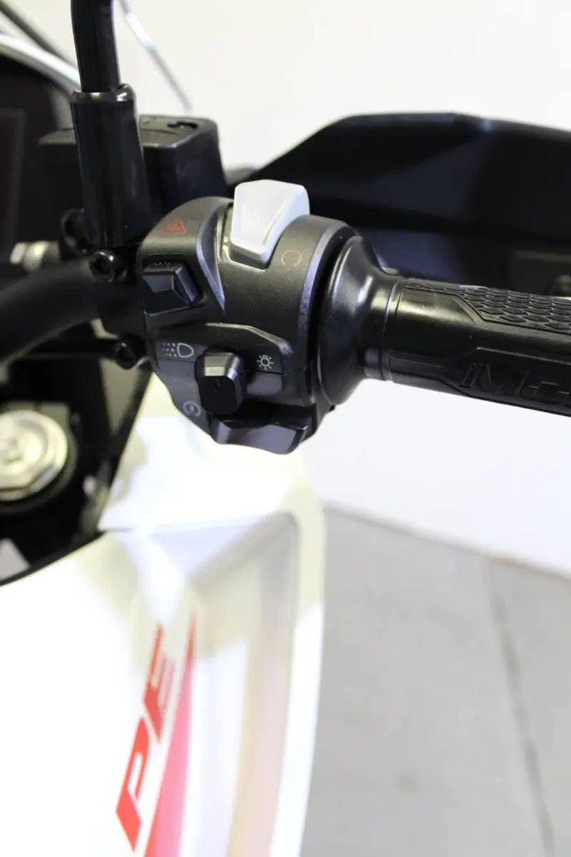 Moto Morini X-Cape 650 (2021 - 26) (13)